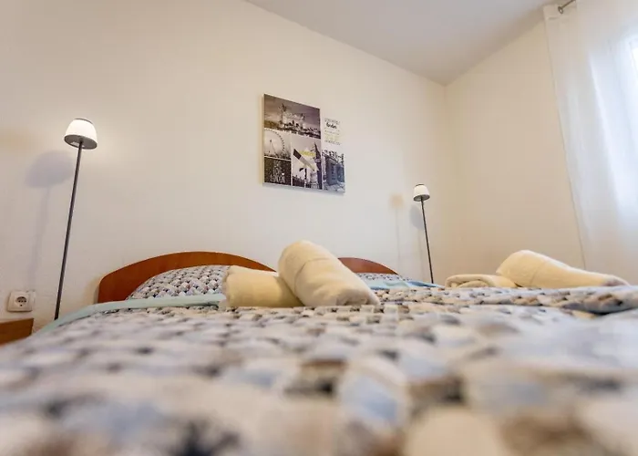 Laganini Jesenice (Split-Dalmatia)