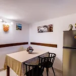Laganini Dom wakacyjny Jesenice (Split-Dalmatia)