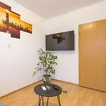 Laganini Jesenice (Split-Dalmatia)