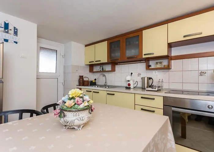 Laganini * Jesenice (Split-Dalmatia)