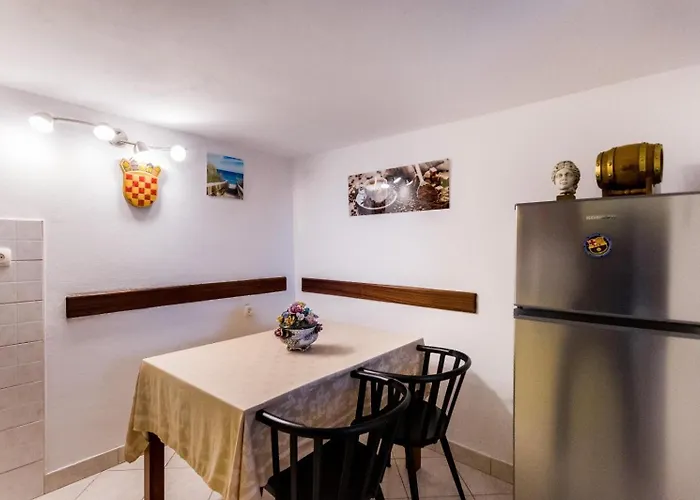 Laganini Holiday home Jesenice (Split-Dalmatia)