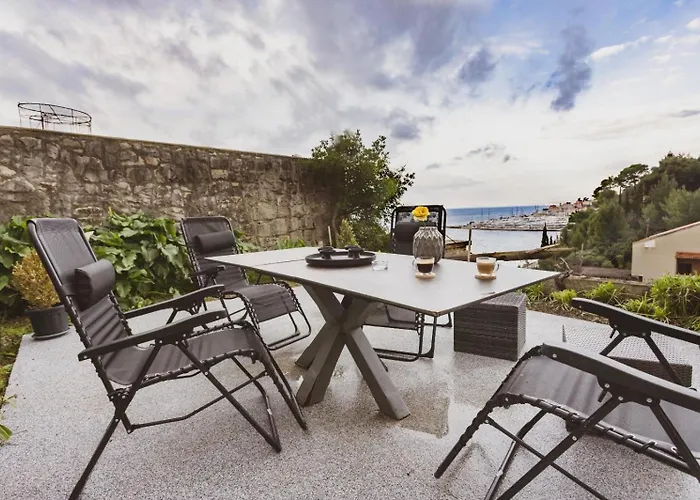 Laganini Holiday home *