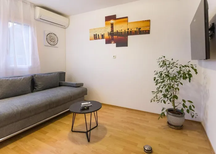 Holiday home Laganini